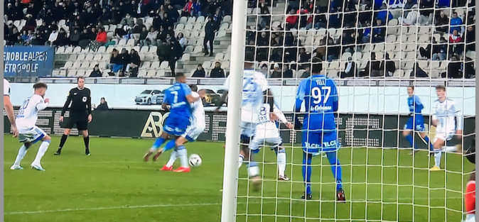 Le Sporting de Bastia ramène un succès précieux de Grenoble (0-1) Le Sporting de Bastia ramène un succès précieux de Grenoble (0-1)