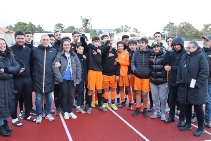 Portivechju : ballon rond et émotion pour le 40e anniversaire de la disparition de Claude Papi Portivechju : ballon rond et émotion pour le 40e anniversaire de la disparition de Claude Papi