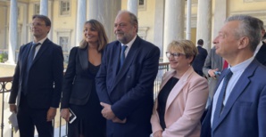 Le Garde des Sceaux, Eric Dupont-Moretti, entouré des magistrats du siège et du Parquet, lors de sa visite au Tribunal de grande instance de Bastia, le 23 septembre 2022. Photo CNI.
