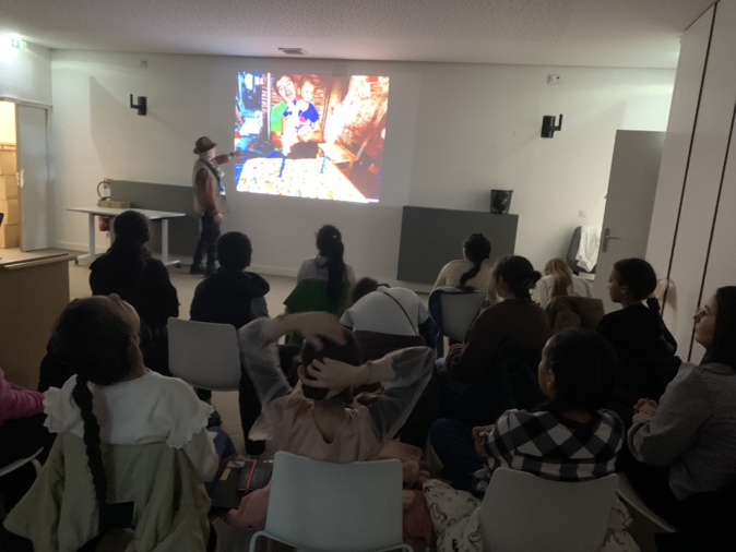 Le photoreporter Reza Deghati en résidence avec des élèves de l’école Charles Andrei Le photoreporter Reza Deghati en résidence avec des élèves de l’école Charles Andrei