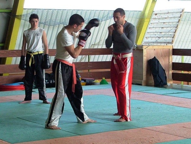 Stage de kick Boxing à Corte avec Christian Battesti Stage de kick Boxing à Corte avec Christian Battesti