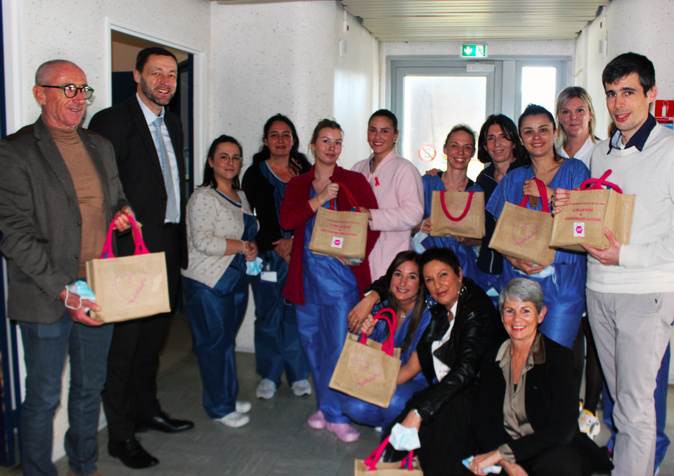 La remise des dons à l'hôpital de Bastia en présence de tous les partenaires