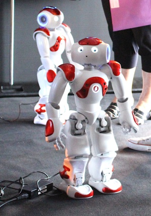 Fête de la Science : Le robot Nao partenaire du… département informatique de l'université Fête de la Science : Le robot Nao partenaire du… département informatique de l'université