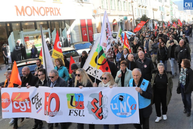 Un millier de personnes dans la rue à Ajaccio (Photos Michel Luccioni) Un millier de personnes dans la rue à Ajaccio (Photos Michel Luccioni)
