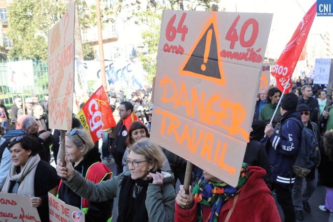 Ajaccio : un millier de personnes dans la rue contre la réforme des retraites Ajaccio : un millier de personnes dans la rue contre la réforme des retraites