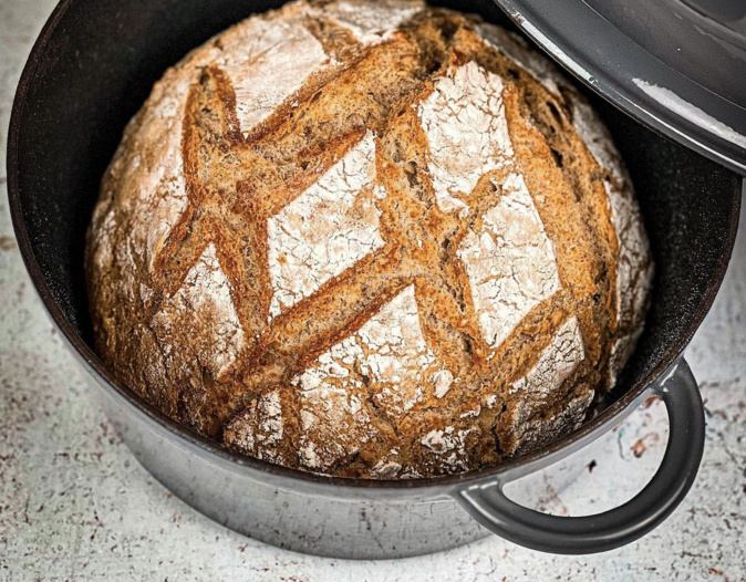 A table : le pain cocotte avec #lapetitecuisinedemarie A table : le pain cocotte avec #lapetitecuisinedemarie