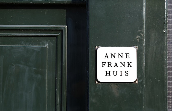 Quels sont les critères à prendre en compte pour faire une plaque de porte personnalisée Quels sont les critères à prendre en compte pour faire une plaque de porte personnalisée