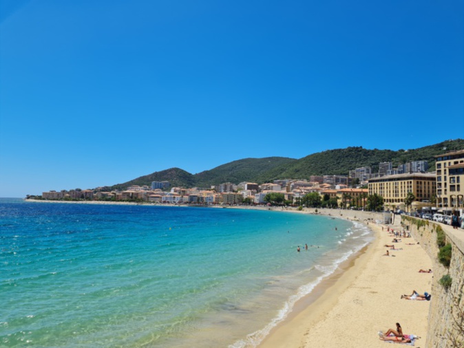 La plage Saint-François en coeur de ville (Photos Ville d'Ajaccio). La plage Saint-François en coeur de ville (Photos Ville d'Ajaccio).