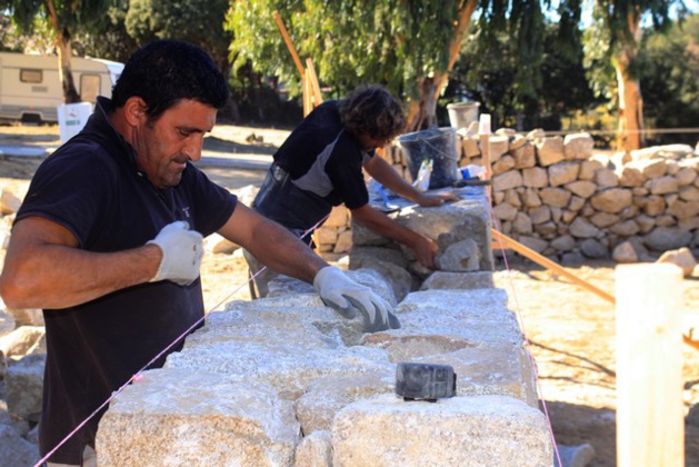 Lozari : Premiers ouvriers professionnels en pierre sèche diplômés en Corse