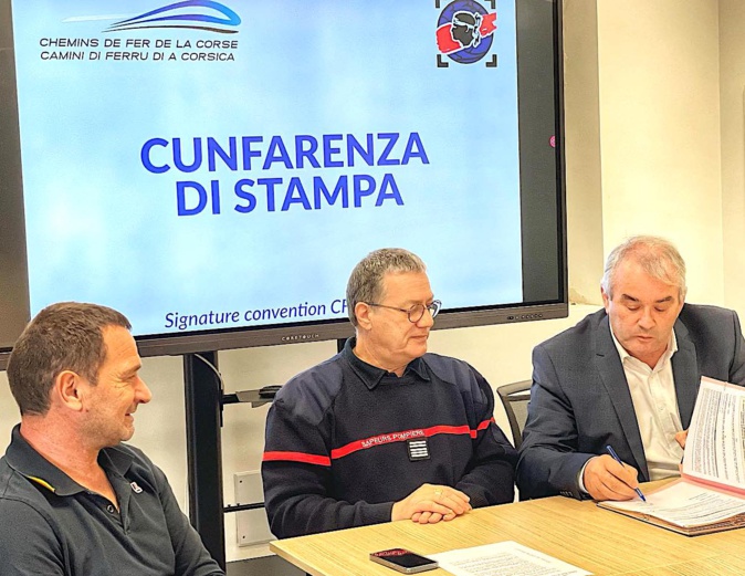 Hyacinthe Vanni, président du SIS 2B et des CFX, le colonel Pieri et Jean-Batiste Bartoli (SIS 2B) Hyacinthe Vanni, président du SIS 2B et des CFX, le colonel Pieri et Jean-Batiste Bartoli (SIS 2B)