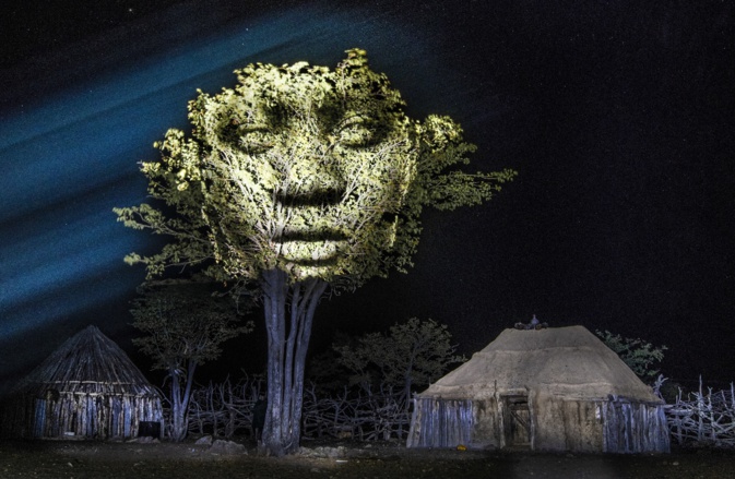 Ce visage, pris en photo lors d'un précédent voyage, sera cette fois projeté à Mandriale. Ce visage, pris en photo lors d'un précédent voyage, sera cette fois projeté à Mandriale.