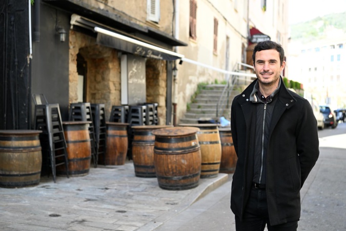 Alexandre Farina, premier adjoint au maire délégué à la gestion du domaine public commercial Alexandre Farina, premier adjoint au maire délégué à la gestion du domaine public commercial