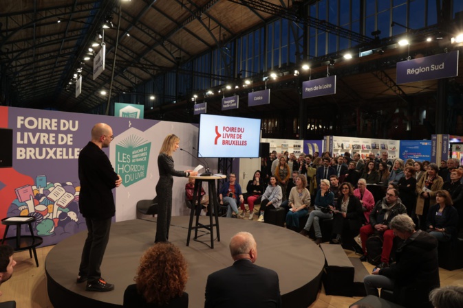 Antonia Luciani présente le programme du stand Corsica Antonia Luciani présente le programme du stand Corsica