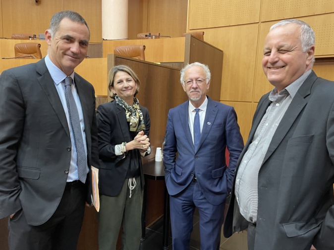 Gilles Simeoni, Nanette Maupertuis, Fernand de Varennes et le député européen François Alfonsi. Photo CNI. Gilles Simeoni, Nanette Maupertuis, Fernand de Varennes et le député européen François Alfonsi. Photo CNI.