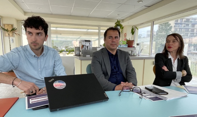 Sylvain Bianchi, chargé du développement du Pass Culture en PACA-Corse, Franck Leandri, directeur de la DRAC, et Hélène Amblès, directrice du développement du Pass Culture, ont fait le point sur les premières retombées du dispositif en Corse depuis son lancement en 2021.