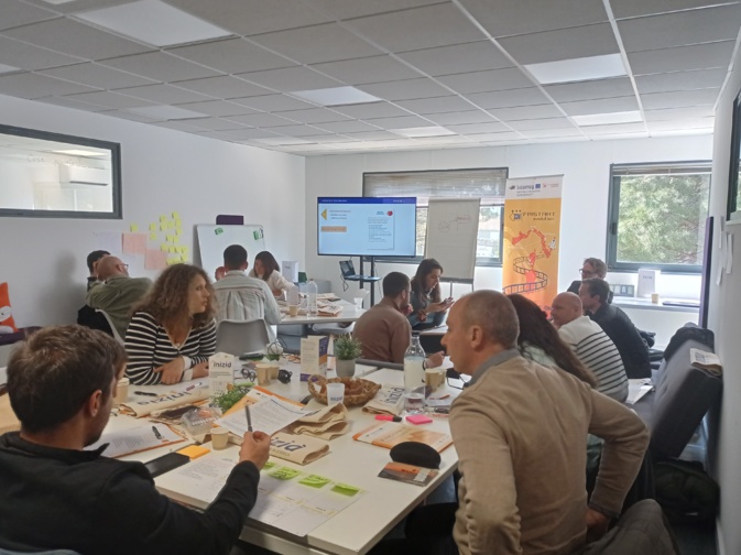 Lab Evol d'Inizià : pourquoi pas un "dôme sensoriel" pour gravir le Cintu en restant dans son fauteuil ? Lab Evol d'Inizià : pourquoi pas un "dôme sensoriel" pour gravir le Cintu en restant dans son fauteuil ?