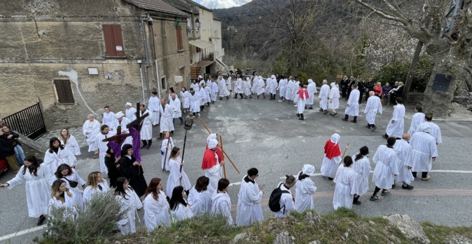 A Granitula au coeur de la procession du Vendredi Saint de Pie d'Orezza. Photo CNI.
