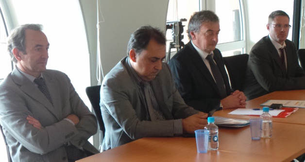 Les membres du bureau de Capenergies autour de Jacques-Thierry Monti, délégué régional Paca pour EDF Les membres du bureau de Capenergies autour de Jacques-Thierry Monti, délégué régional Paca pour EDF