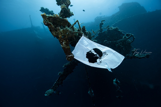 La Bandera sur l'épave de l'ex Fred Scamaroni (photo T. Viacara) La Bandera sur l'épave de l'ex Fred Scamaroni (photo T. Viacara)
