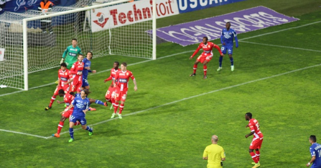 Evian vainqueur à Furiani : La mauvaise opération pour le Sporting ! Evian vainqueur à Furiani : La mauvaise opération pour le Sporting !