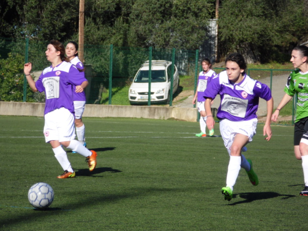 Une relance parfaite de la formation de Bastelicaccia ( photo R. Giordano ) Une relance parfaite de la formation de Bastelicaccia ( photo R. Giordano )