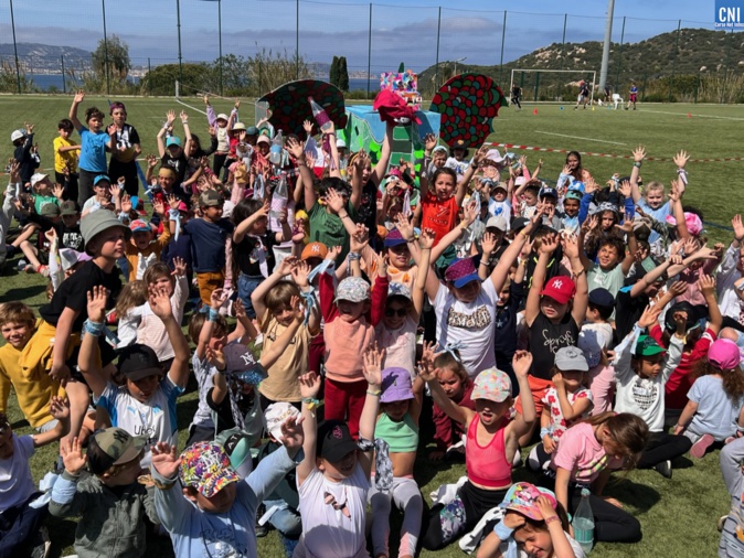 180 têtes blondes pour la journée des enfants à Lumiu 180 têtes blondes pour la journée des enfants à Lumiu