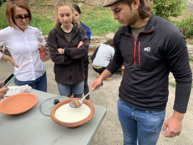Les élèves du lycée agricole de Borgo ont fabriqué des fromages à l'antique. Les élèves du lycée agricole de Borgo ont fabriqué des fromages à l'antique.