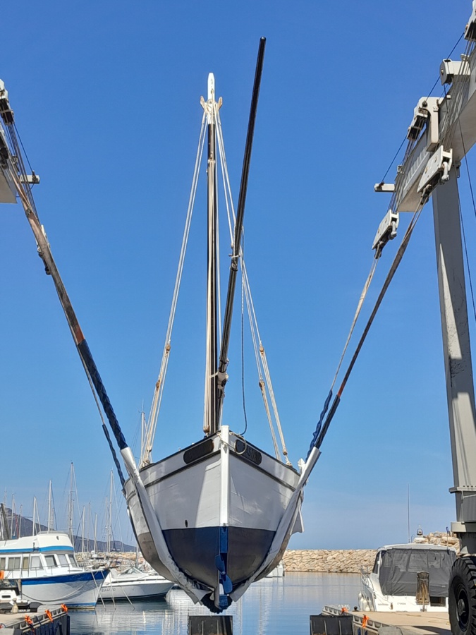 La barque à voilure latine "Sainte Elisabeth : elle navigue depuis 1911 La barque à voilure latine "Sainte Elisabeth : elle navigue depuis 1911