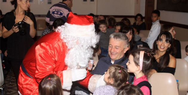 Calvi : L'arbre de Noël des enfants du personnel communal à l'Hôtel de ville