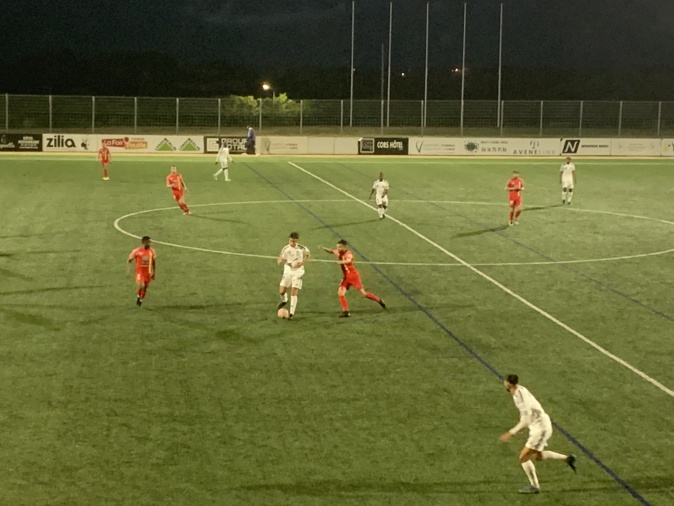 Le FC Borgo "s’offre" le leader Martigues (3-0) Le FC Borgo "s’offre" le leader Martigues (3-0)