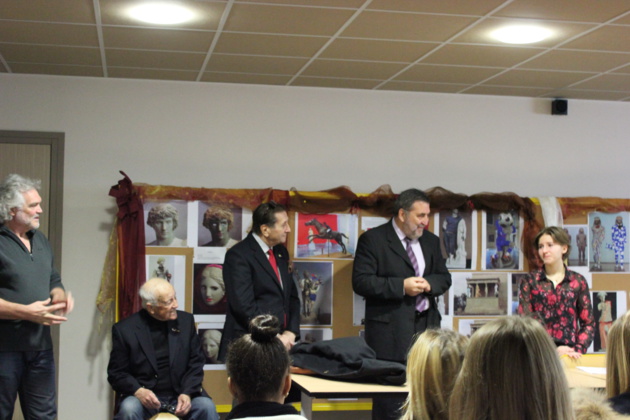 Ajaccio : Une collégienne récompensée par le 3e prix national de la mémoire et du civisme Ajaccio : Une collégienne récompensée par le 3e prix national de la mémoire et du civisme