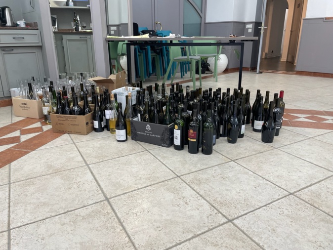 Une partie de l’impressionnant stock de bouteilles. Une partie de l’impressionnant stock de bouteilles.