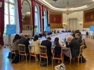 Réunion à Beauvau. Réunion à Beauvau.