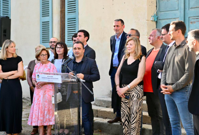 La présentation du programme culturel. Crédit photo : Ville d'Ajaccio La présentation du programme culturel. Crédit photo : Ville d'Ajaccio