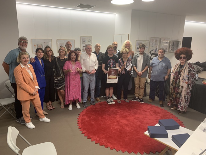 Concurrents et membres du jury de cette 1ère Coupe de Bastia de philosophie et de joute verbale. Concurrents et membres du jury de cette 1ère Coupe de Bastia de philosophie et de joute verbale.