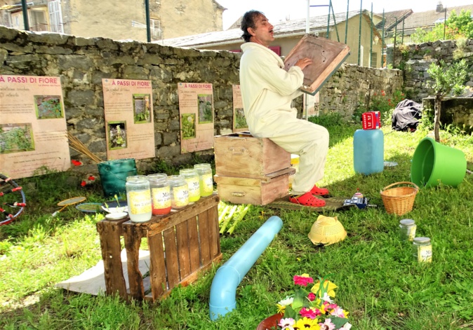 Corte : Un spectacle écolo burlesque pour éduquer les enfants à l’environnement Corte : Un spectacle écolo burlesque pour éduquer les enfants à l’environnement
