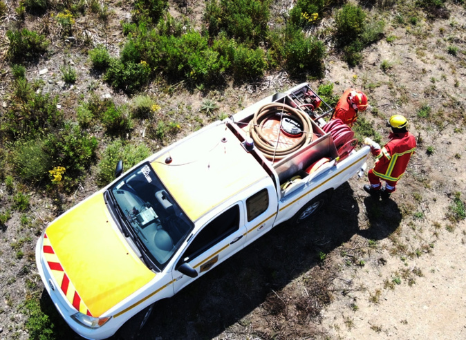 Des éléments de la RCSC Lumiu en reconnaissance des espace sensibles au feu. Des éléments de la RCSC Lumiu en reconnaissance des espace sensibles au feu.