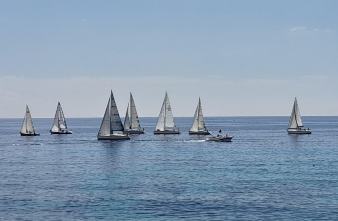 Des vents très faibles et un parcours réduit la Duo Corsica Regata Des vents très faibles et un parcours réduit la Duo Corsica Regata