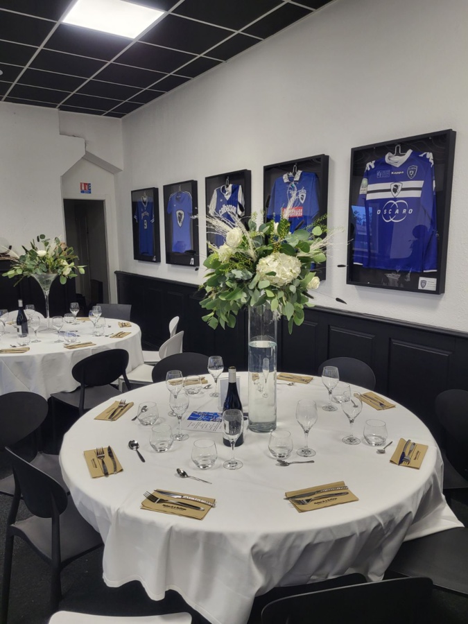 Un exemple de décoration mise en place dans les loges du stade. Un exemple de décoration mise en place dans les loges du stade.