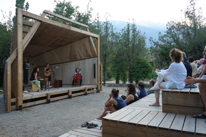 Casell'arte: L'association culturelle fusionne musique et cinéma pour une programmation estivale variée Casell'arte: L'association culturelle fusionne musique et cinéma pour une programmation estivale variée