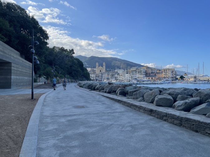 La partie sud des quais du Vieux-Port de Bastia.