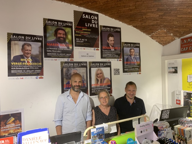 Ce vendredi 30 juin Christophe di Caro, Françoise et Olivier Rivolier ont présenté le Salon du livre de Bastia qui aura lieu du 11 au 13 juillet au peristyle du théâtre de Bastia.