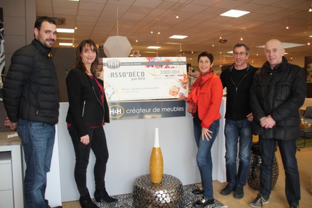  Le Squash Loisirs Ile-Rousse lauréat d'un concours national de l'enseigne "H&H"