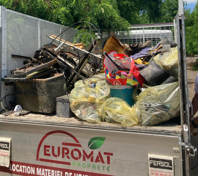 Une partie des déchets récupérés sur 3 km dans le Golu Une partie des déchets récupérés sur 3 km dans le Golu