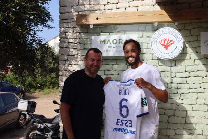 Après Wimbledon, Laurent Lokoli hôte du Bunifaziu TC : "je veux me rapprocher du Top 100" Après Wimbledon, Laurent Lokoli hôte du Bunifaziu TC : "je veux me rapprocher du Top 100"