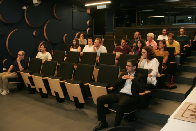 La colonisation de la Corse à la une du deuxième numéro de la revue « Lumi » La colonisation de la Corse à la une du deuxième numéro de la revue « Lumi »