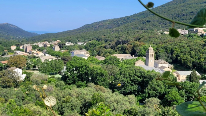 Luri (Mireille Paolacci ) Luri (Mireille Paolacci )