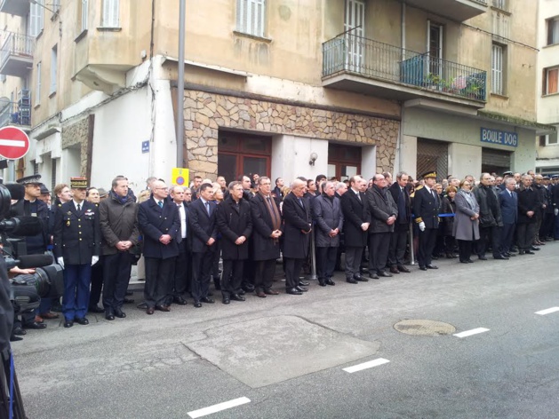 Ajaccio : Bernard Cazeneuve rend hommage au préfet Erignac