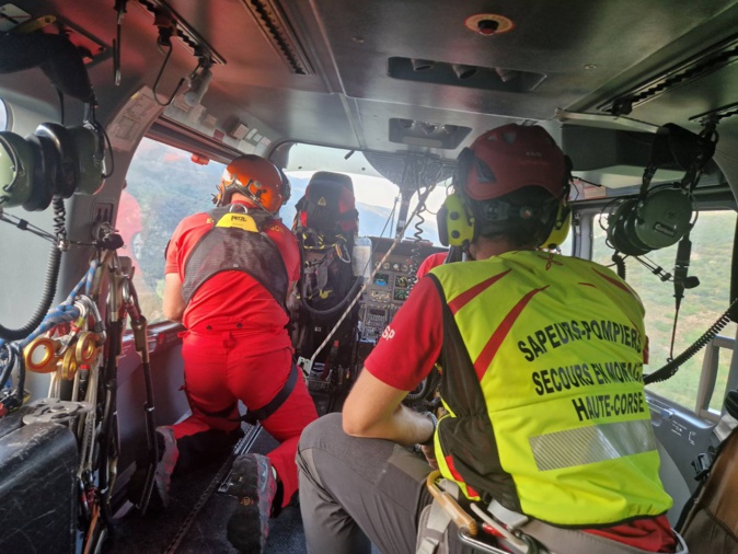 Ce jeudi soir, le groupe montagne des sapeurs pompiers de Haute-Corse est à nouveau intervenu pour un secours dans le Golu (Photo via SIS 2B)