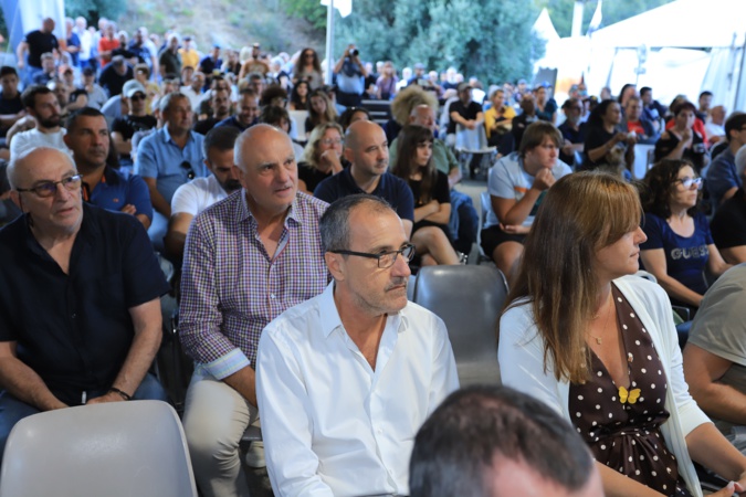 Beaucoup de monde Beaucoup de monde